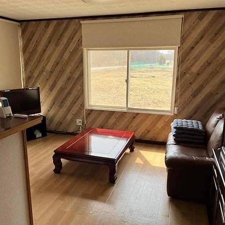 暮らすように過ごす温泉宿　白老大使館 Shiraoi Buitenkant foto